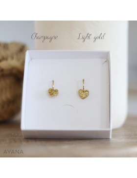 Boucles oreilles coeur resine