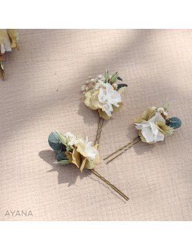 Dried flower hairpins