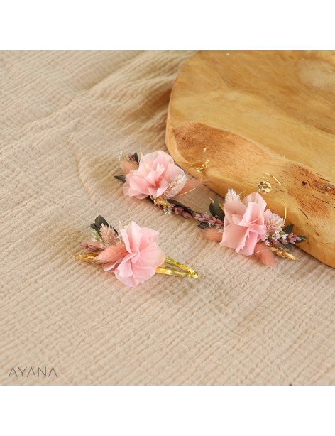 Barrette clic clac en fleurs stabilisees CHARLENE