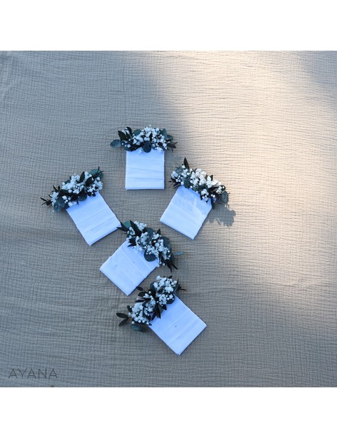 dried flowers buttonhole