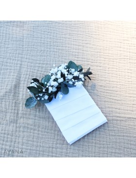 dried flowers buttonhole