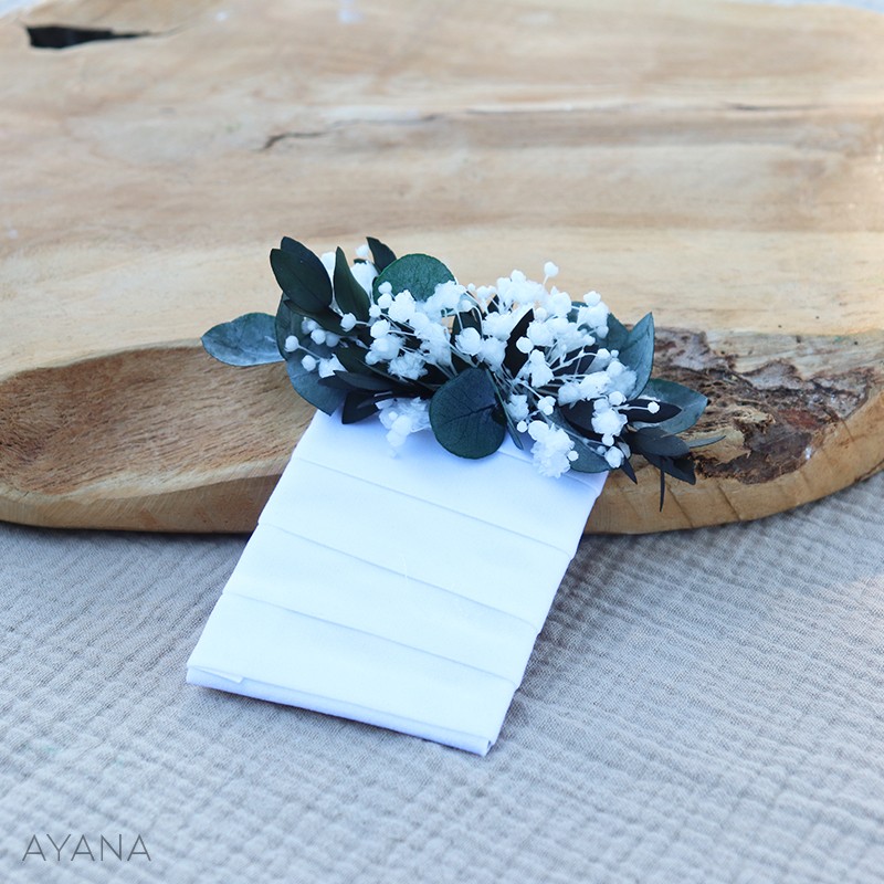dried flowers buttonhole