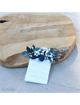 dried flowers buttonhole