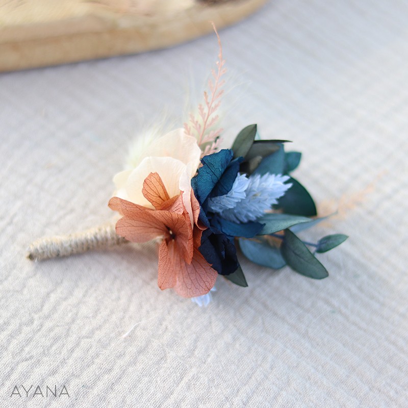 dried flowers buttonhole