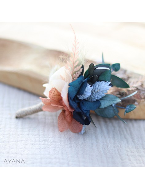 dried flowers buttonhole