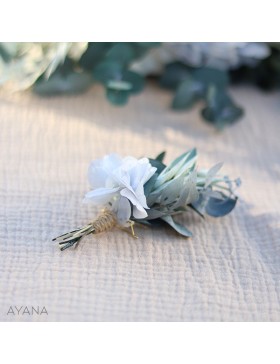 Preserved flowers boutonnière
