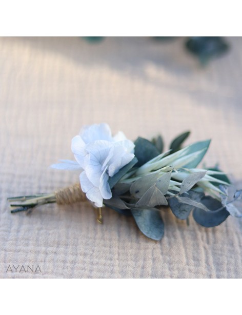 Boutonniere en fleurs éternelles bleu et blanc