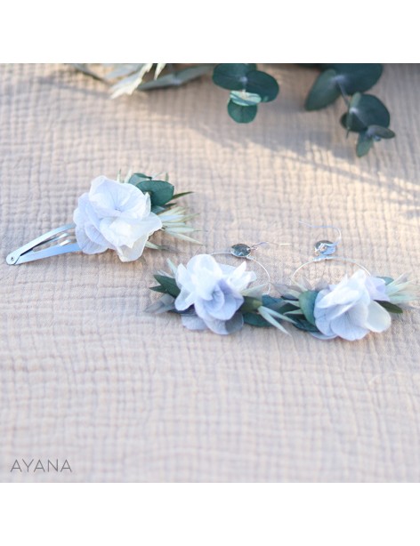 preserved flowers hairclip blue and white