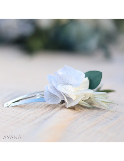 preserved flowers hairclip blue and white