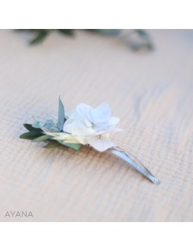 Barrette clic clac en fleurs stabilisées bleu et blanc
