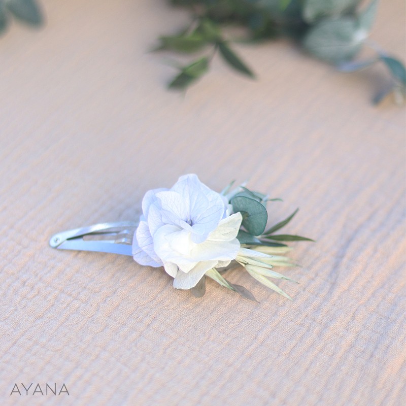 preserved flowers hairclip blue and white