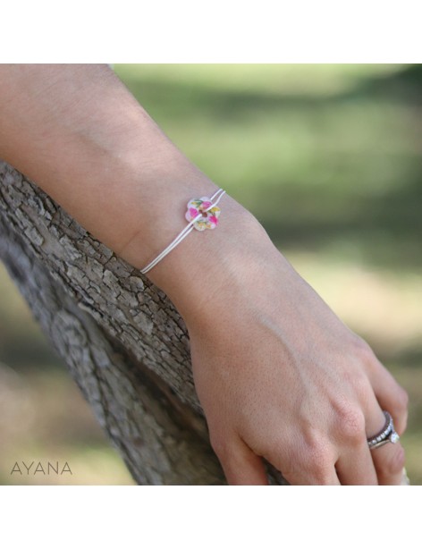 Bracelet en résine avec fleurs oranges et fuschia