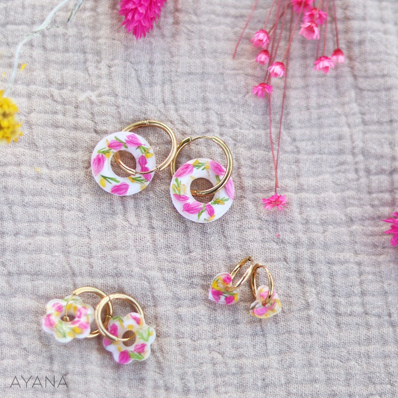 Boucles d'oreilles en résine jaune et fuschia