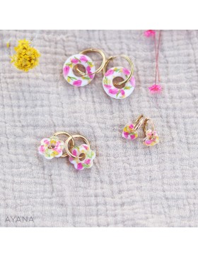 Boucles d'oreilles en résine jaune et fuschia