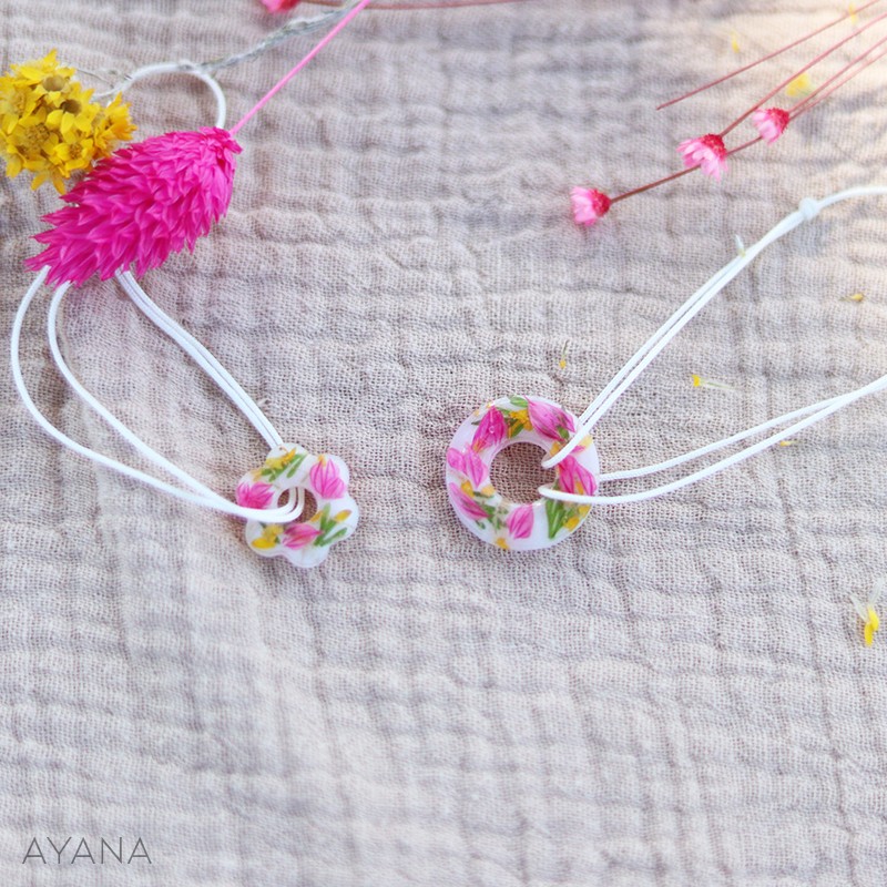 Lot de bracelets en fleurs sechees BAYA