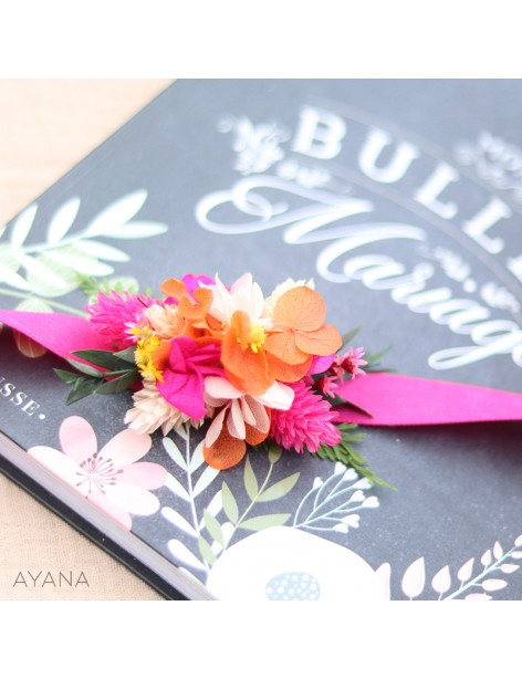 Bracelet sur ruban en fleurs séchées orange et fuschia