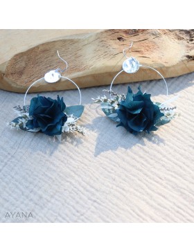 Boucles d'oreilles en fleurs stabilisées bleu marine