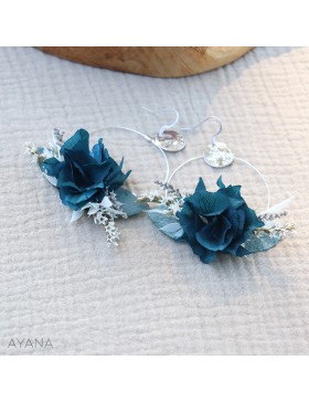 Boucles d'oreilles en fleurs stabilisées bleu marine