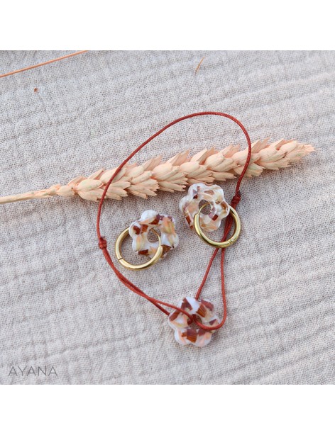 resin bracelet with terracotta and peach flowers
