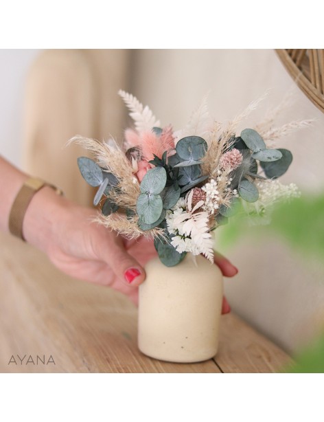 Coffret fete des meres avec vase en jesmonite et bouquet fleurs séchées