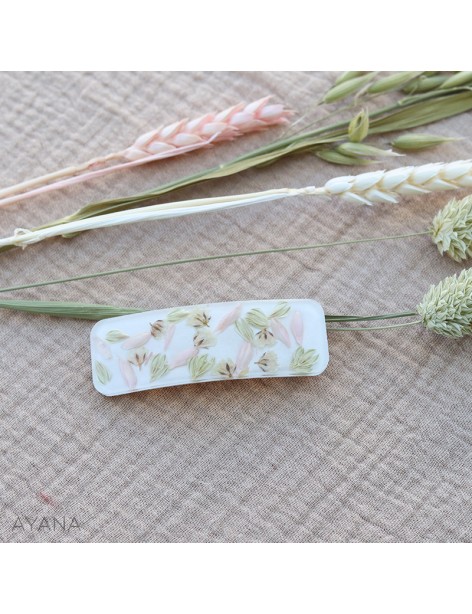 Resin hair clip with flowers