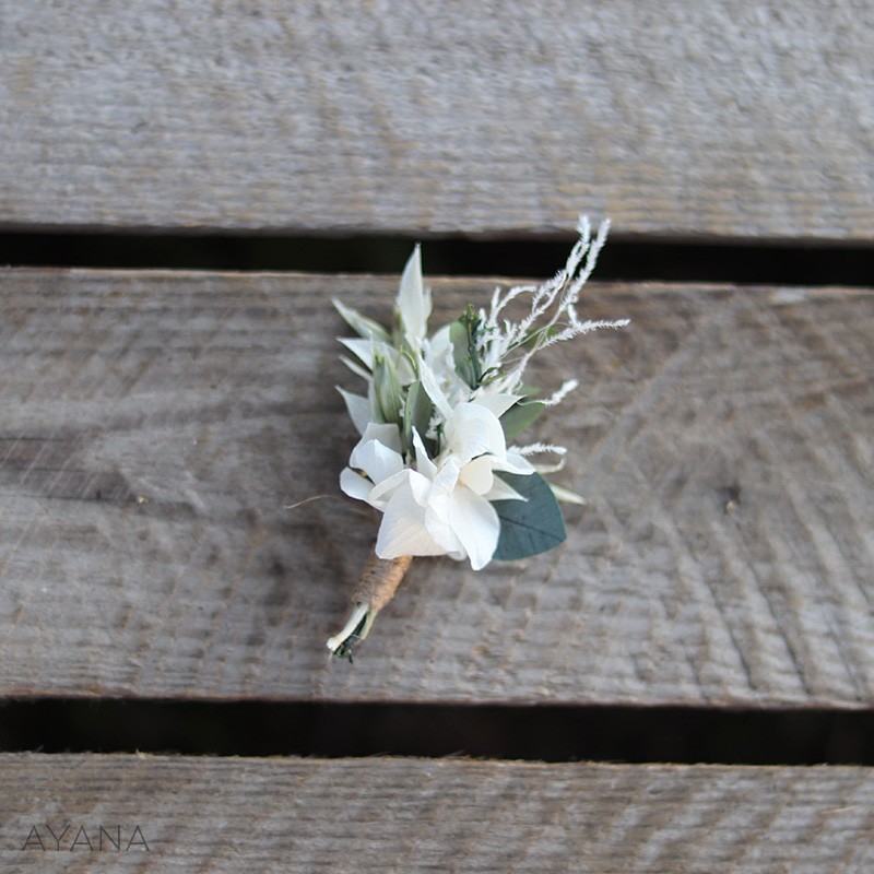 Boutonniere fleurs gentillesse