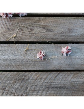 Collier-de-fleurs-stabilisees-pauline