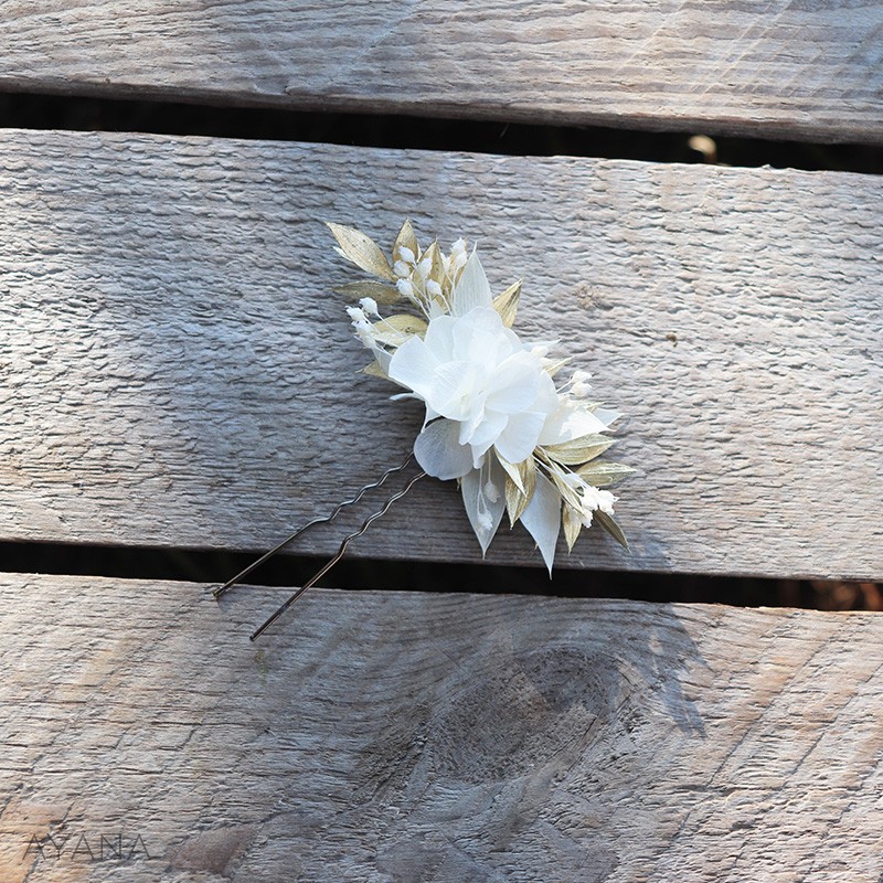 Epingle Gwenaelle en fleurs stabilisees