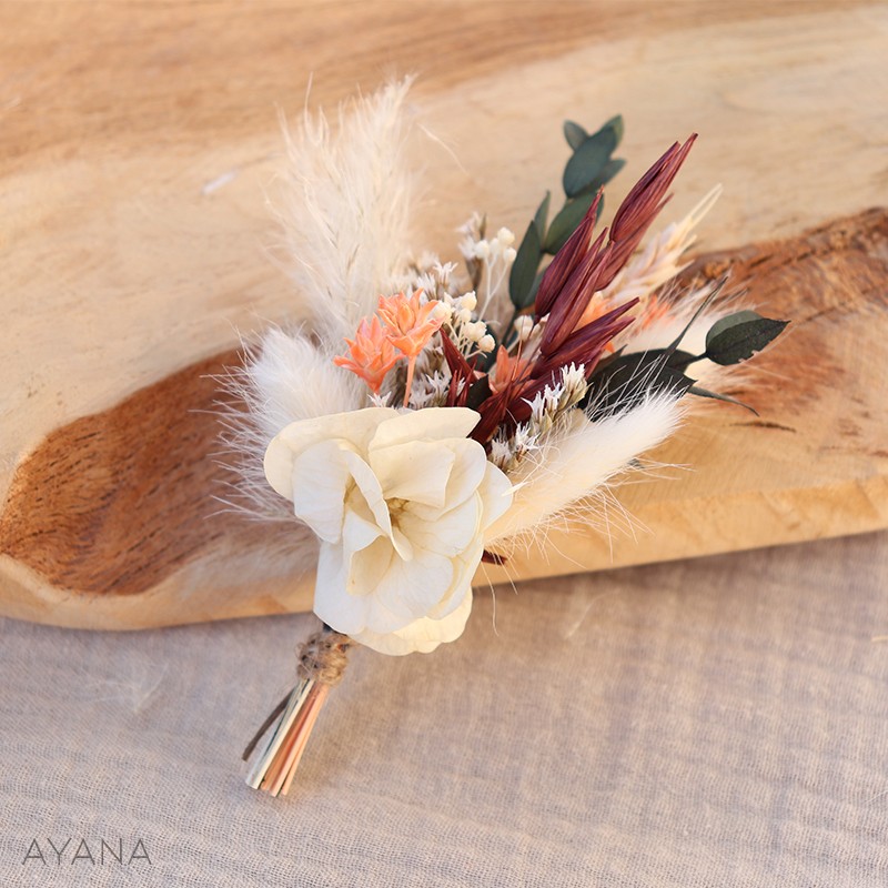 Boutonniere en fleur reconfort