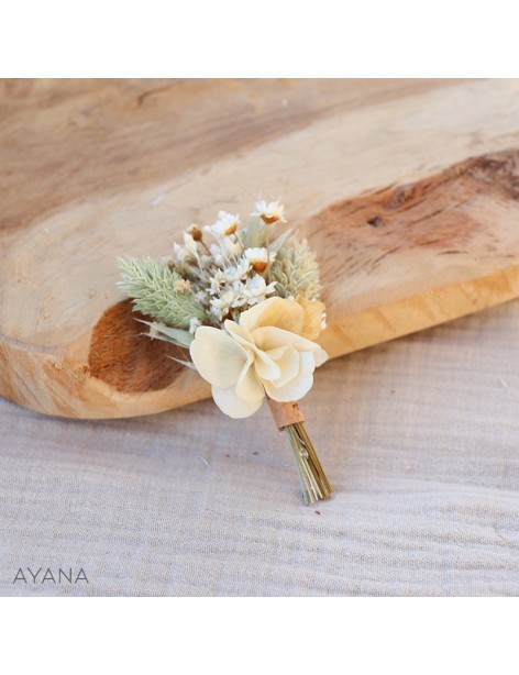 "Offrande" Buttonhole