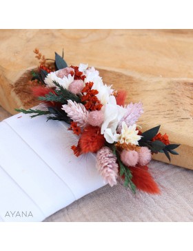 Boutonniere pochette de fleurs stabilisees TENDANCE